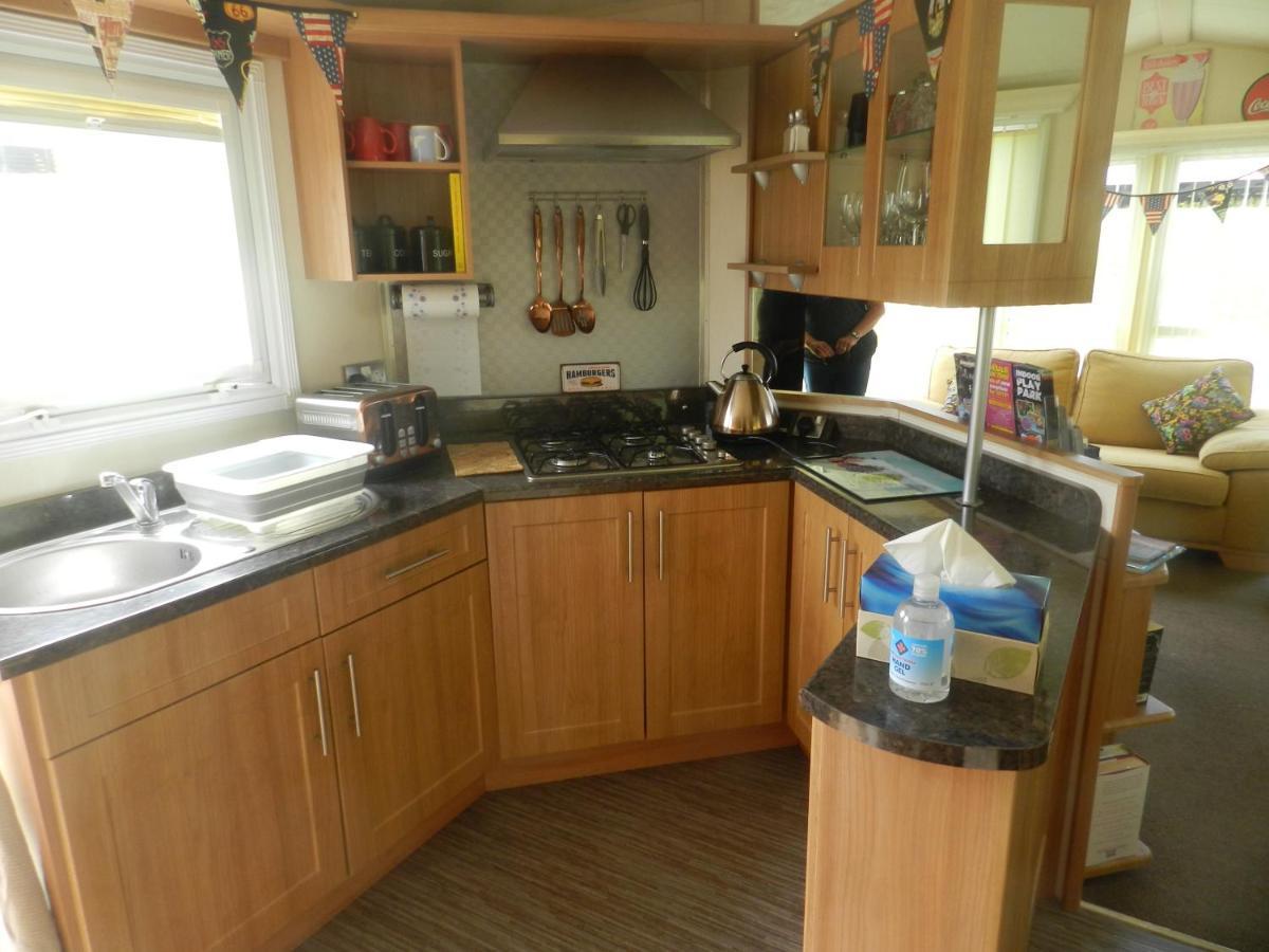 Cwtch Caravans Little Haven Εξωτερικό φωτογραφία